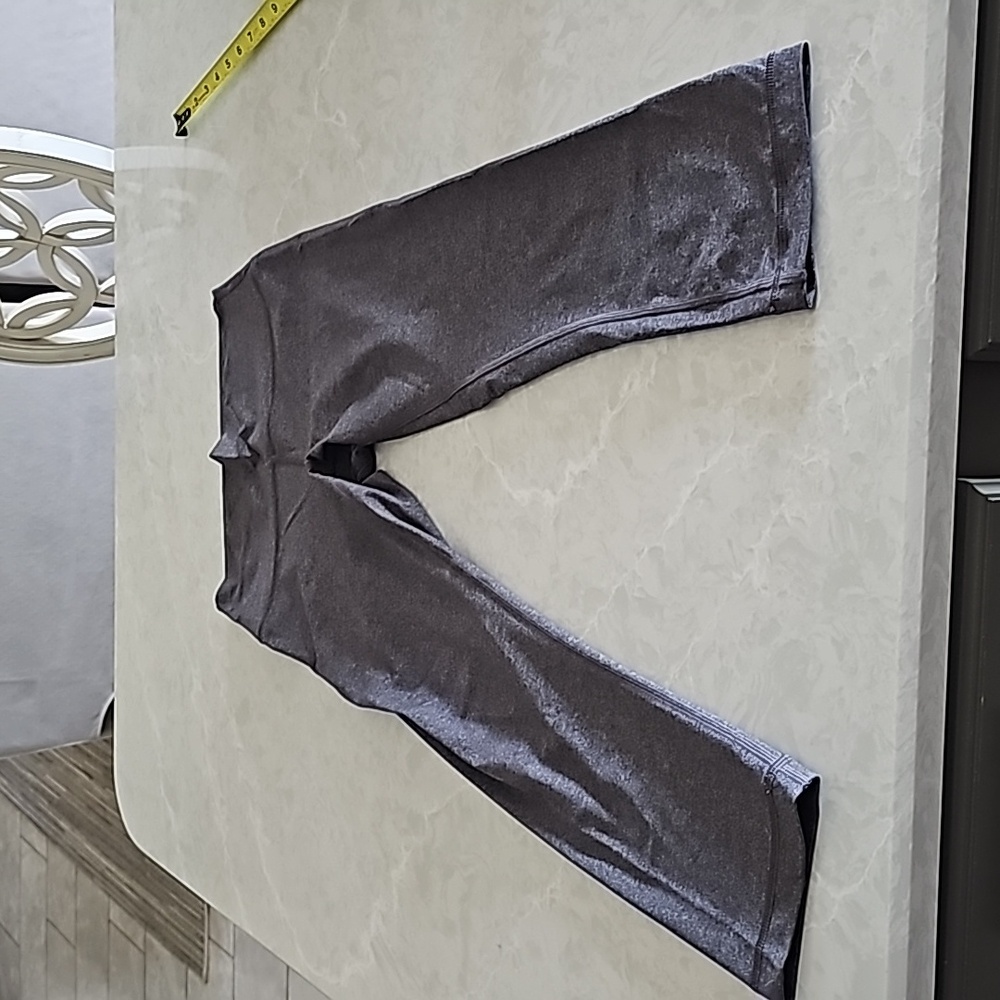 Lululemon Capri Size 8